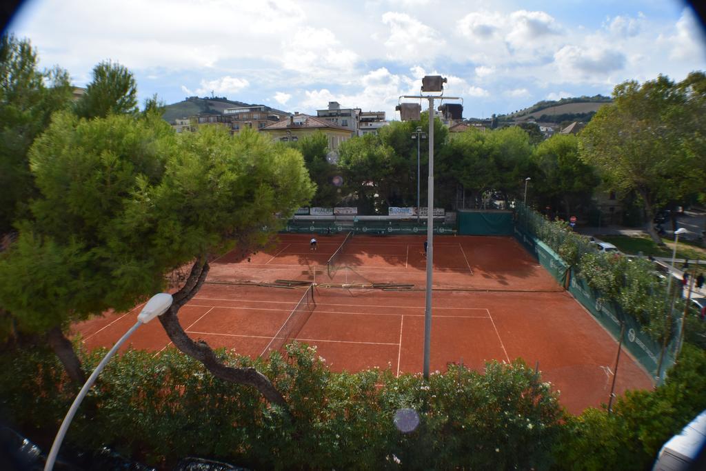 Hotel Rosa Meuble